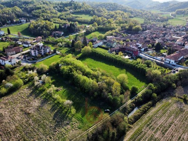 terreno agricolo in vendita a Lauriano