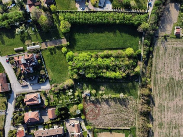 terreno edificabile in vendita a Lauriano