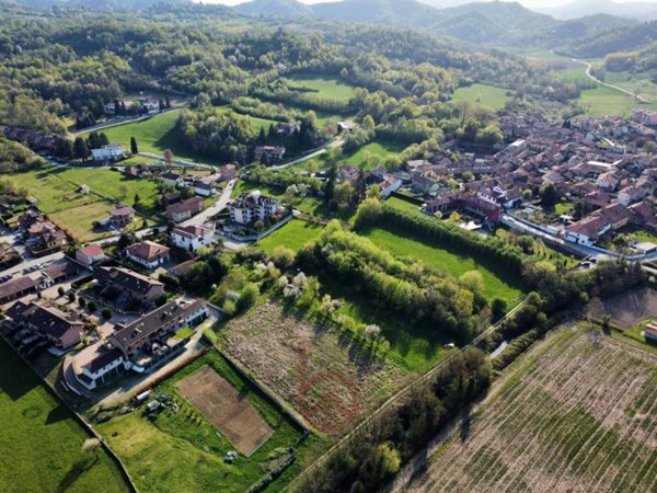 terreno edificabile in vendita a Lauriano