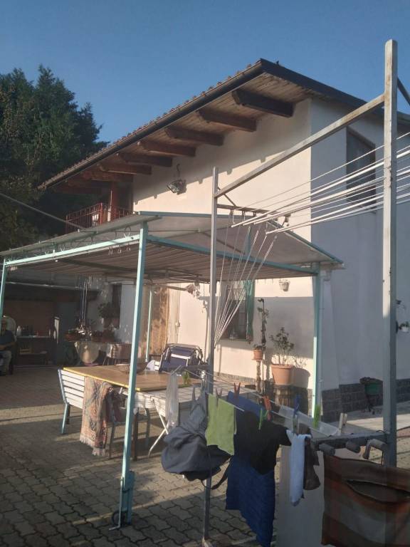 casa indipendente in vendita a Lauriano