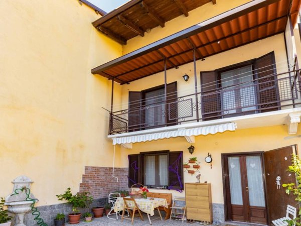 casa indipendente in vendita a Lauriano