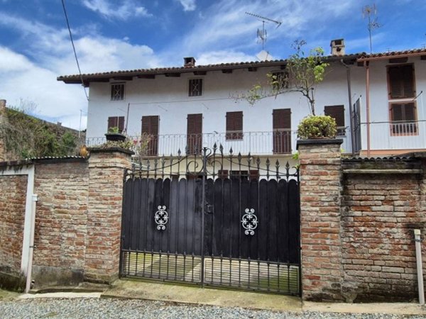 casa indipendente in vendita a Lauriano
