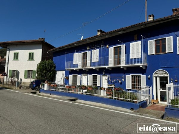 casa semindipendente in vendita a Lauriano