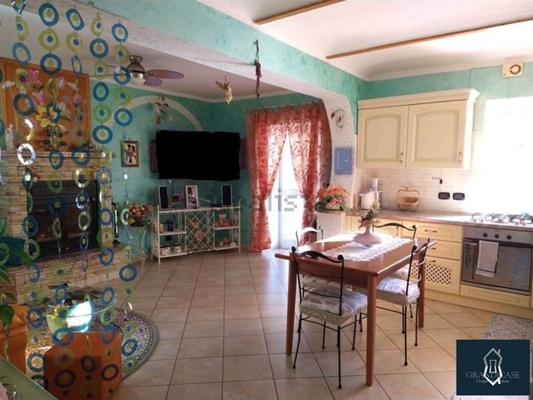 casa indipendente in vendita a Lauriano