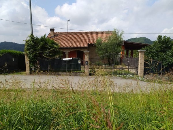 casa indipendente in vendita a Lauriano
