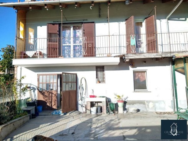 casa indipendente in vendita a Lauriano