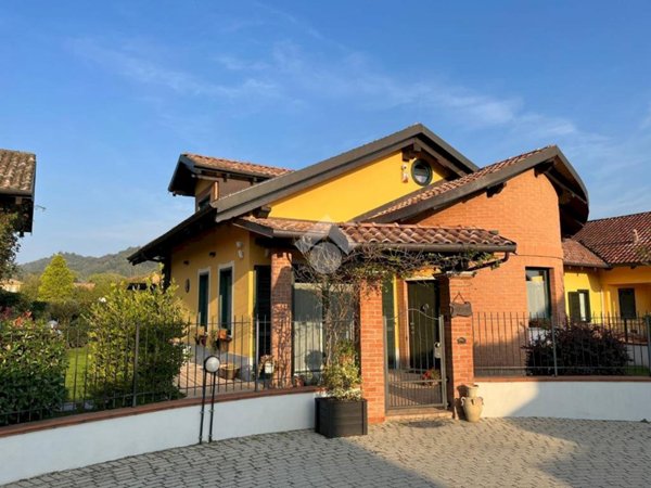 casa indipendente in vendita a Lauriano