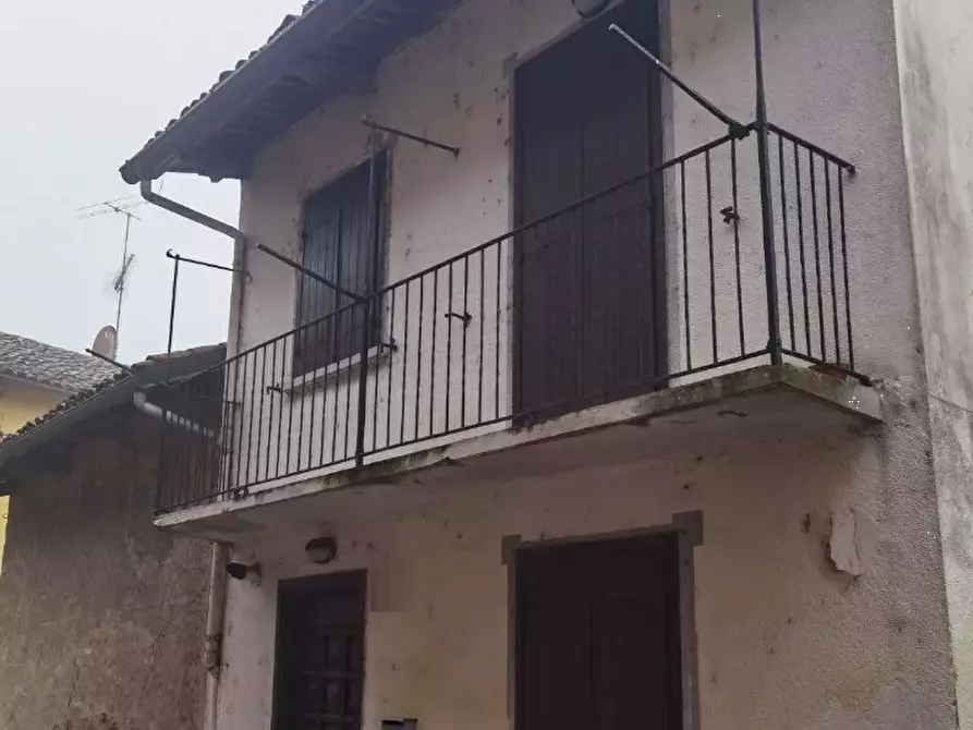 casa indipendente in vendita a Lauriano