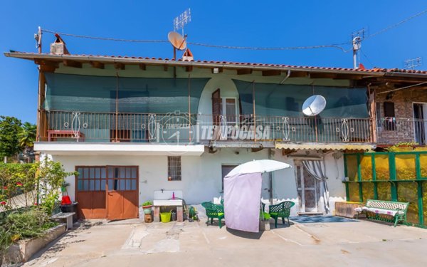 casa indipendente in vendita a Lauriano