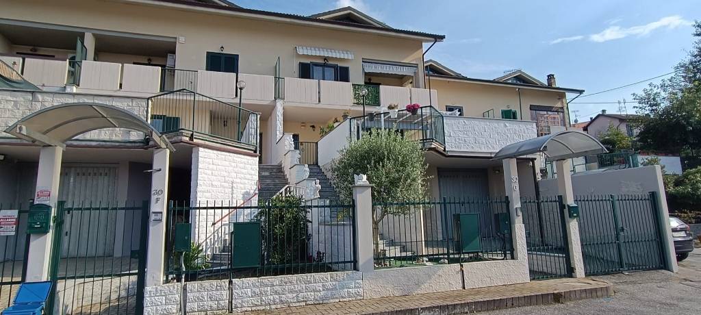 casa indipendente in vendita a Lauriano
