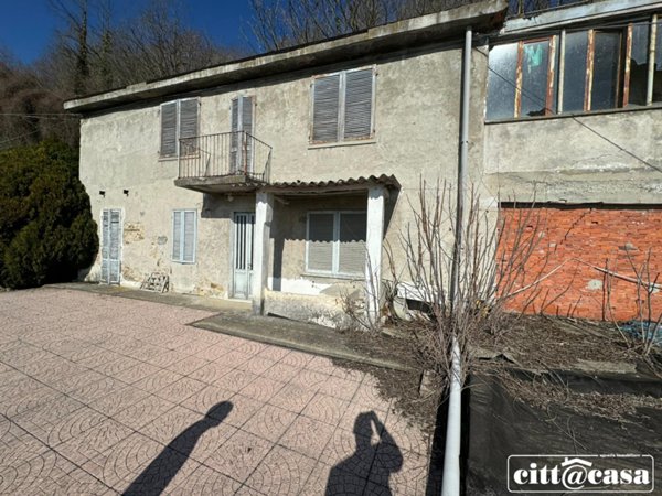 casa indipendente in vendita a Lauriano