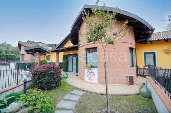 casa indipendente in vendita a Lauriano