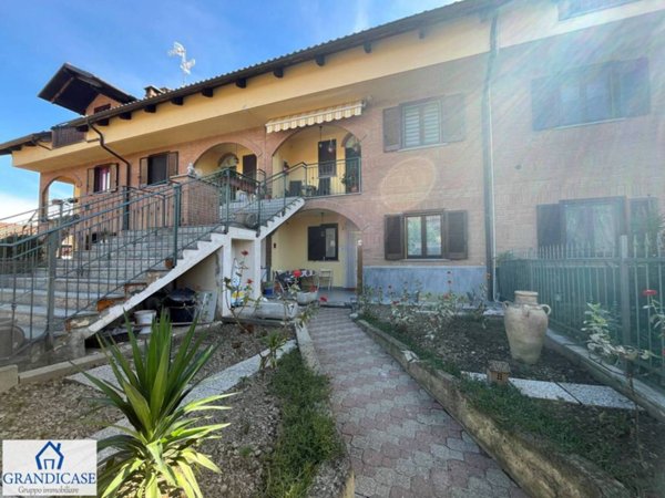 casa indipendente in vendita a Lauriano