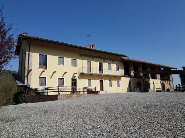 casa indipendente in vendita a Lauriano