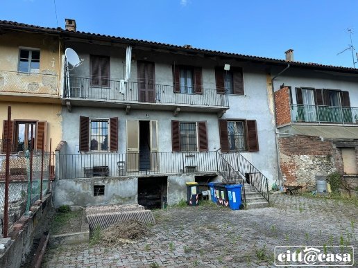 casa indipendente in vendita a Lauriano