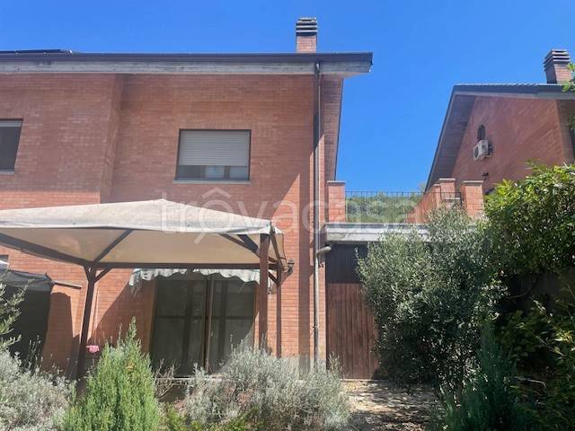 casa indipendente in vendita a Lauriano