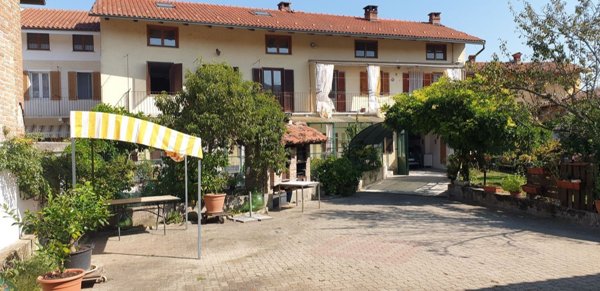 casa indipendente in vendita a Lauriano