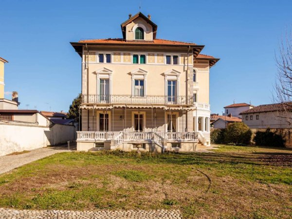 casa indipendente in vendita a Lauriano