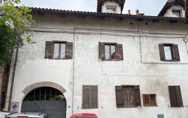 casa indipendente in vendita a Lauriano