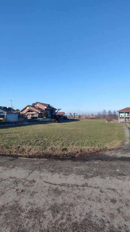 terreno edificabile in vendita a Lauriano