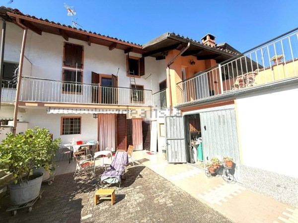 casa semindipendente in vendita a Lauriano
