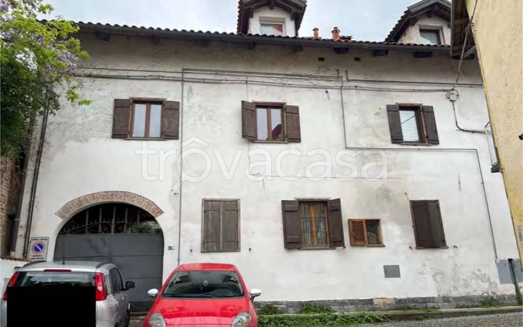 casa indipendente in vendita a Lauriano