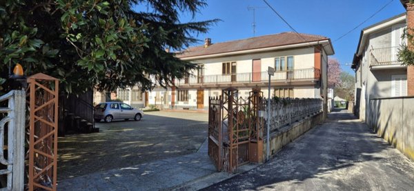 casa indipendente in vendita a Lauriano