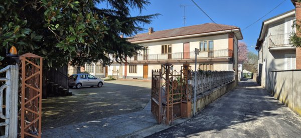 casa indipendente in vendita a Lauriano