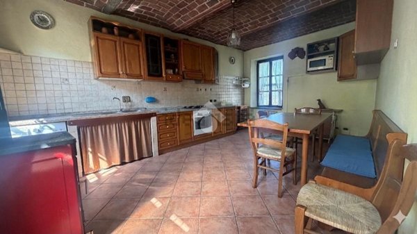 casa semindipendente in vendita a Lauriano