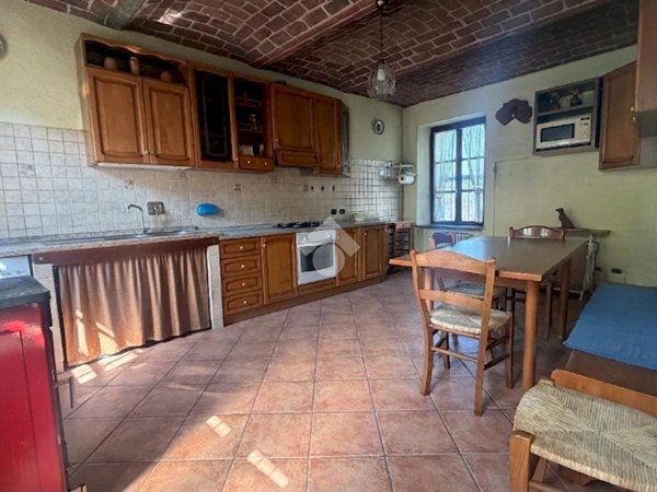 casa indipendente in vendita a Lauriano