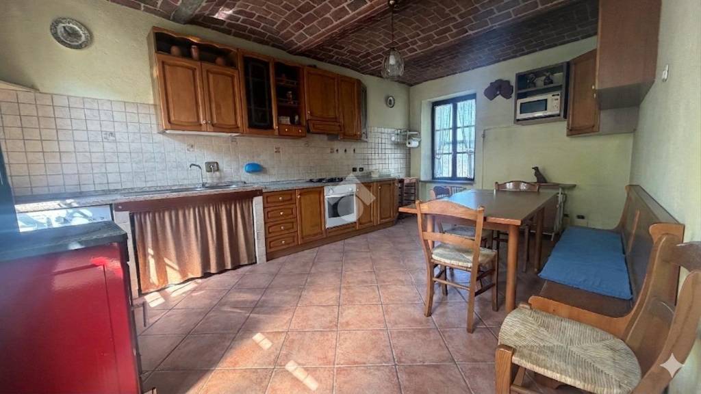 casa indipendente in vendita a Lauriano