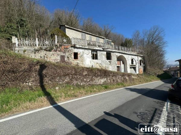 rudere in vendita a Lauriano