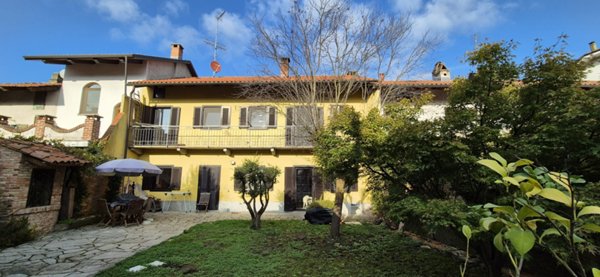 casa indipendente in vendita a Lauriano