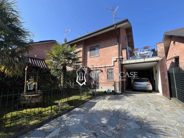 casa indipendente in vendita a Lauriano
