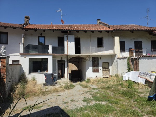 casa indipendente in vendita a Lauriano