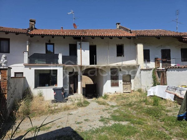 casa indipendente in vendita a Lauriano