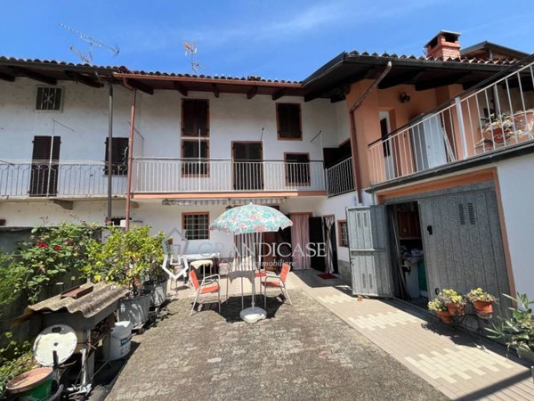 casa indipendente in vendita a Lauriano
