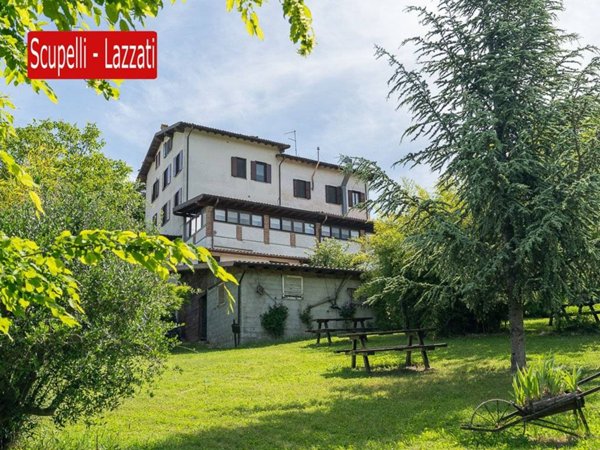 casa indipendente in vendita a Fortunago in zona Gravanago