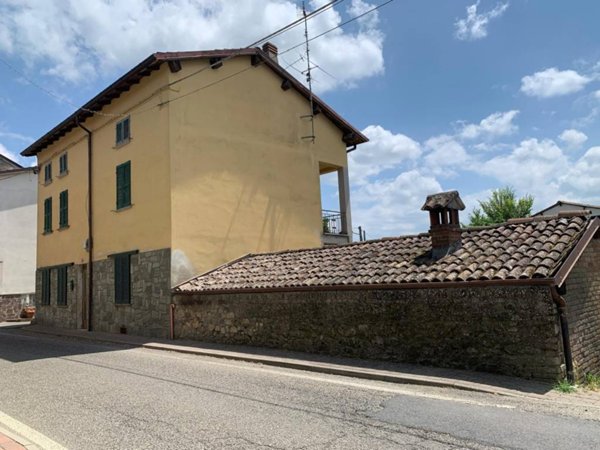 casa indipendente in vendita a Fortunago in zona Costa Cavalieri