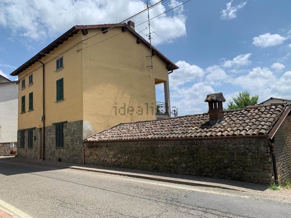casa indipendente in vendita a Fortunago in zona Costa Cavalieri