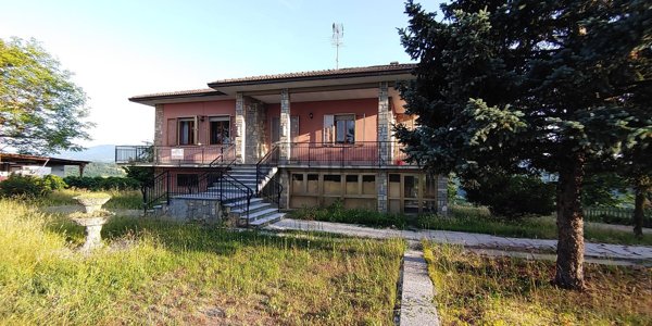 casa indipendente in vendita a Fortunago in zona Costa Cavalieri