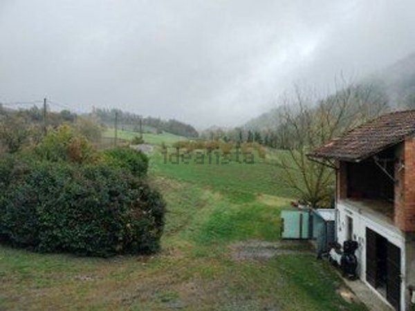 casa indipendente in vendita a Fortunago in zona Costa Cavalieri