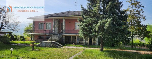 casa indipendente in vendita a Fortunago in zona Costa Cavalieri