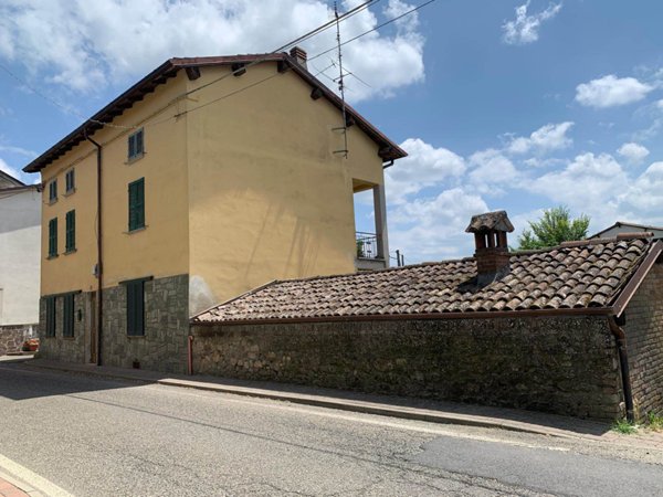casa indipendente in vendita a Fortunago in zona Costa Cavalieri