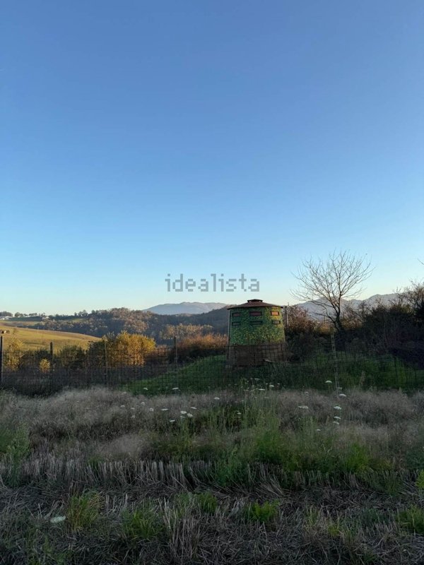 terreno in vendita a Fortunago in zona Costa Cavalieri