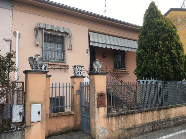 casa indipendente in vendita a Frascarolo