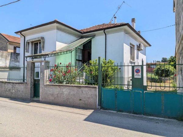 casa indipendente in vendita a Frascarolo