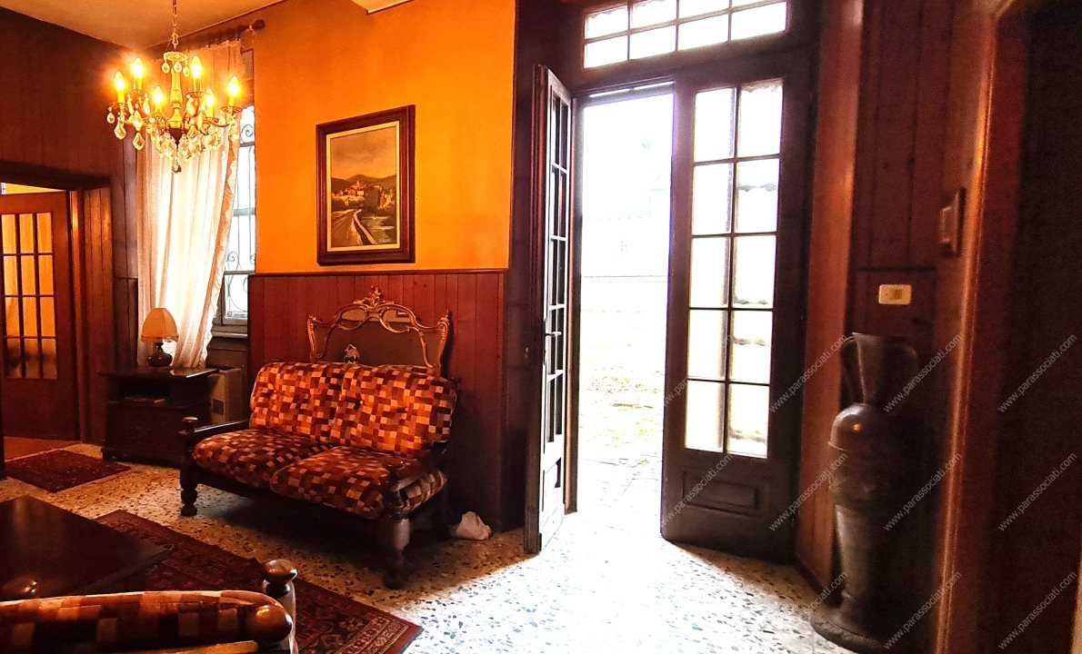 casa indipendente in vendita a Gambarana