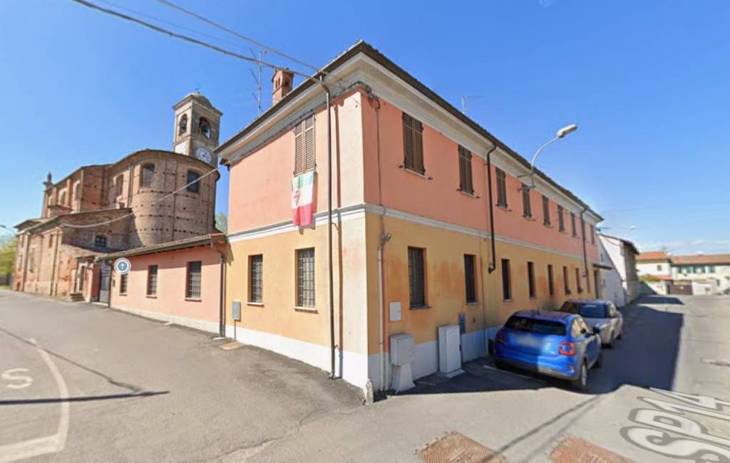 casa indipendente in vendita a Gambarana