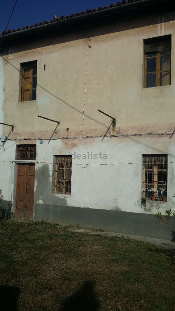 pentavano in vendita a Gambarana